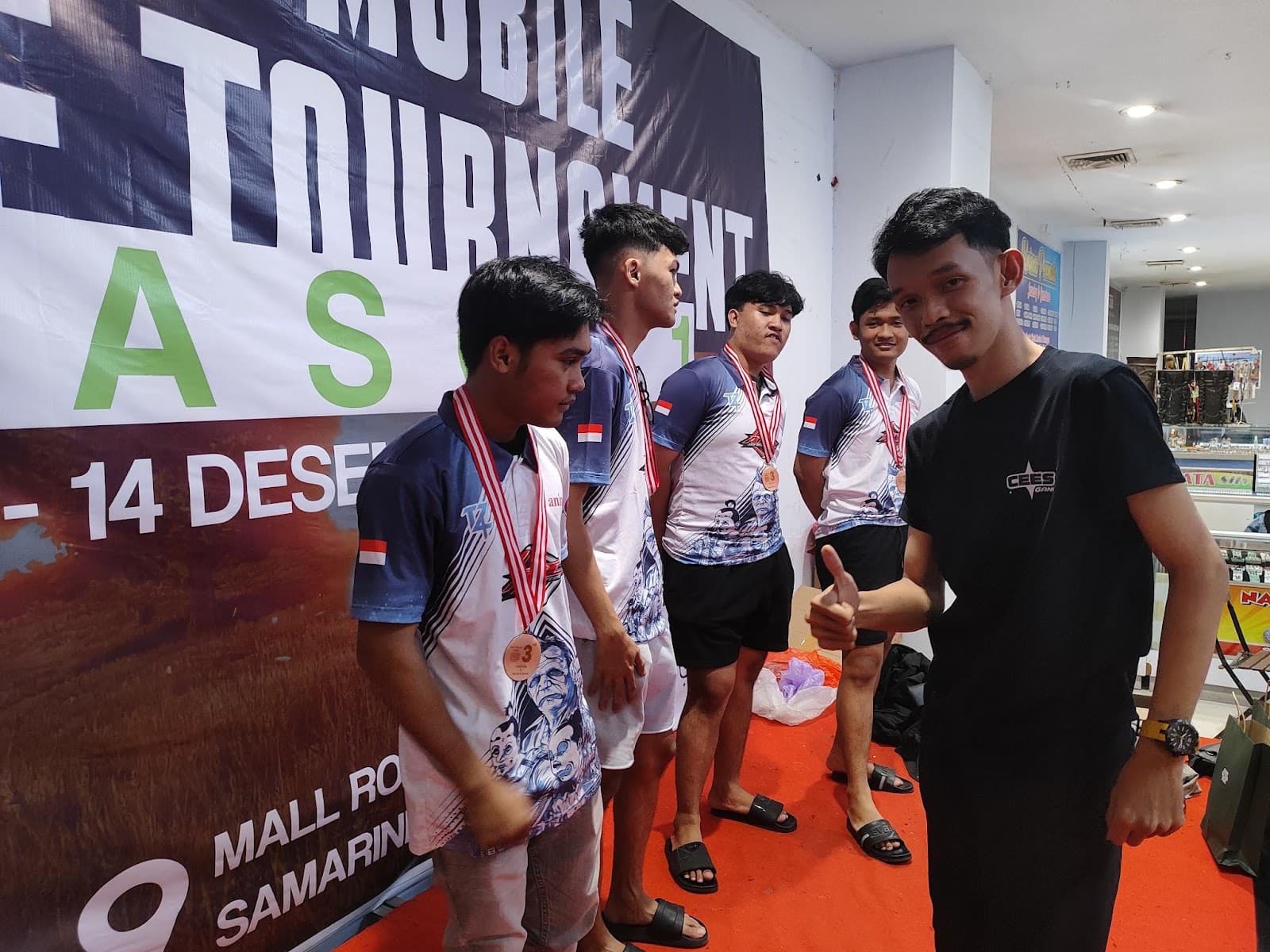 Koleksi Highlight CEES AREA foto 7